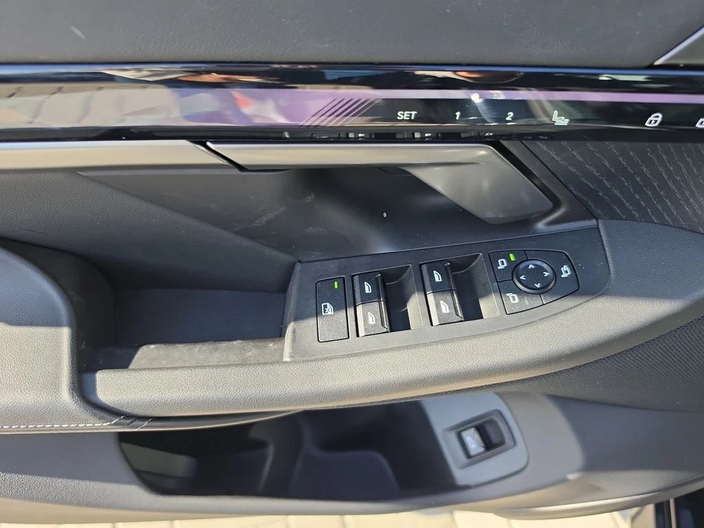 Used 2024 Black BMW 540i xDrive image 13