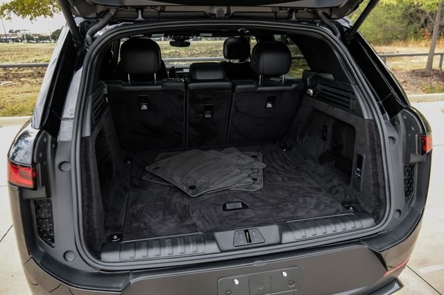 Used 2025 Black Land Rover SE image 62