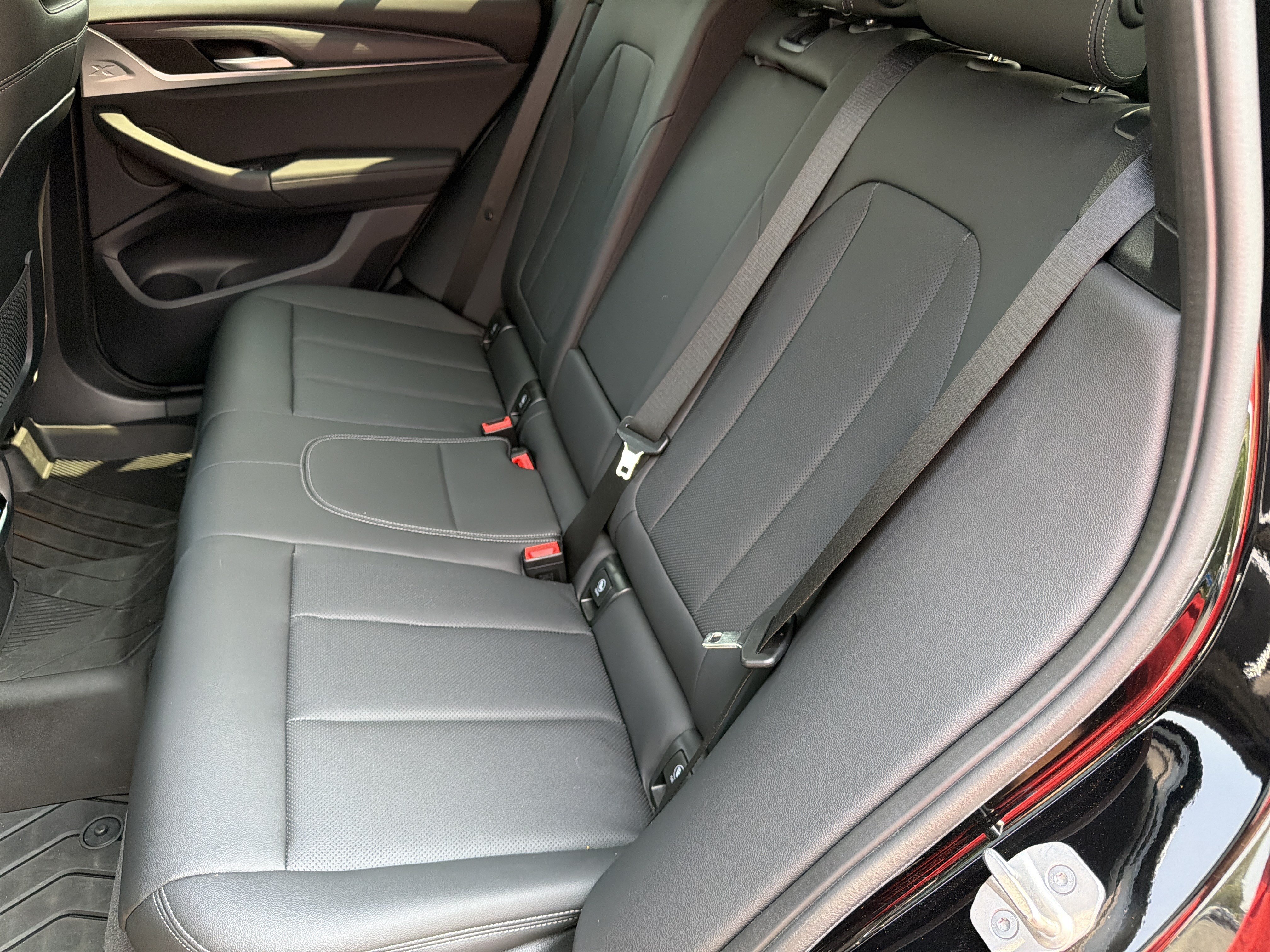 Used 2024 Jet Black BMW sDrive30i image 20