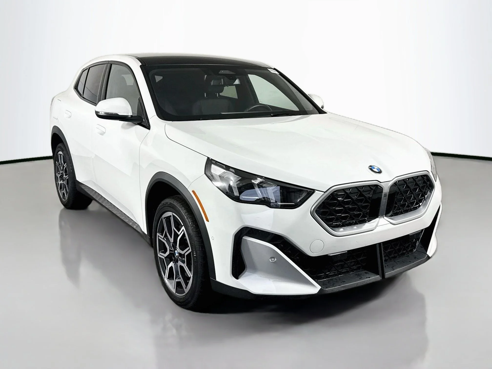 Used 2026 Alpine White BMW xDrive28i image 1