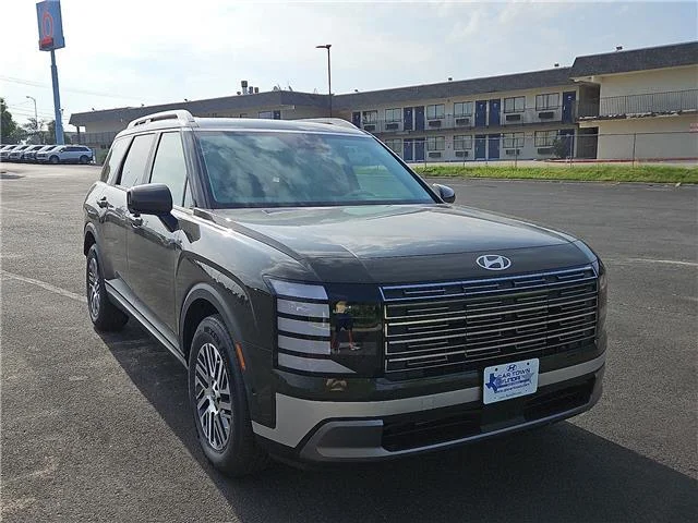 New 2026 Titan Charcoal Pearl Hyundai SEL Premium image 7