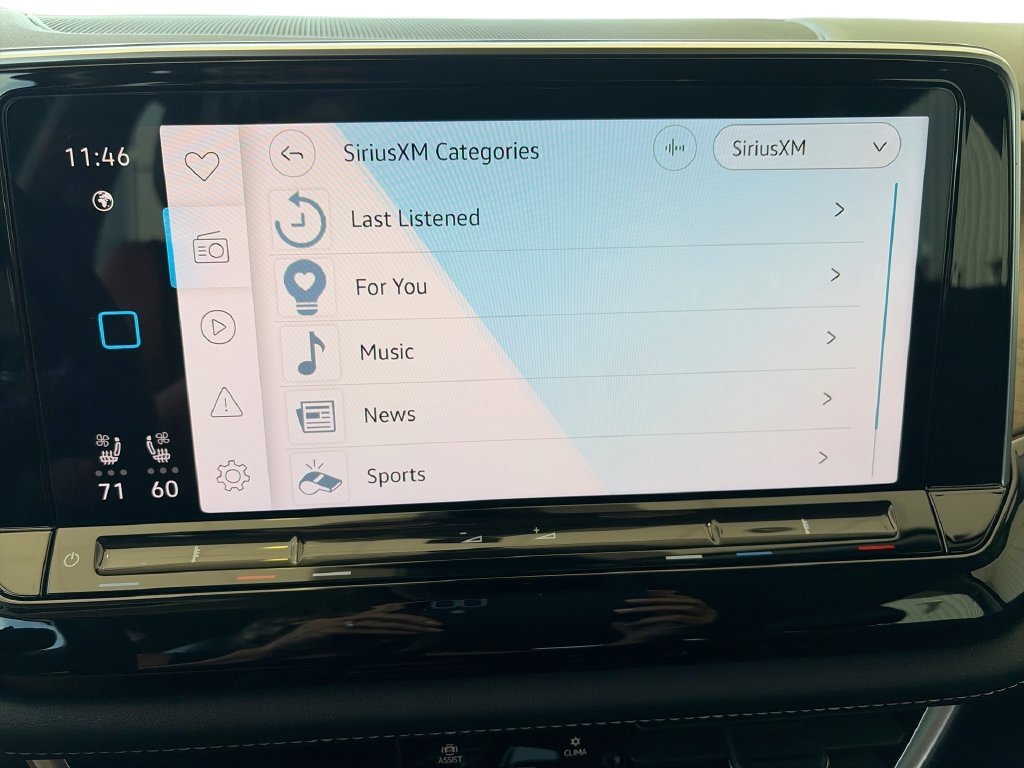 2024 Volkswagen Atlas SE w/Tech - Photo 13