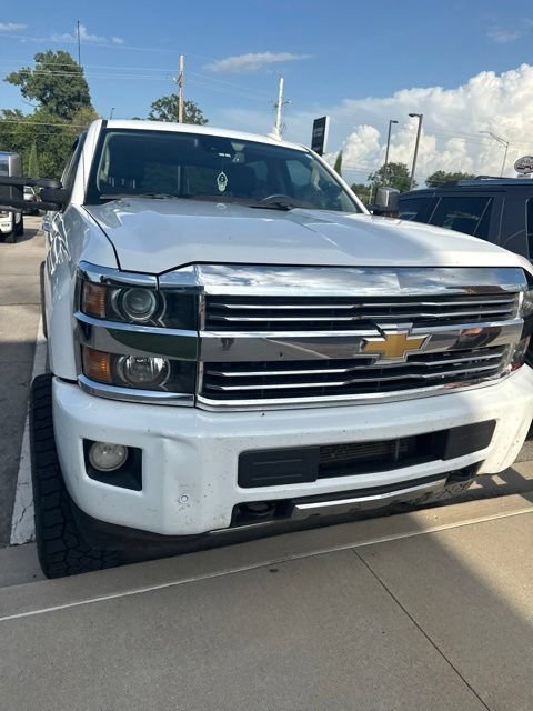 Used 2016 SUMMIT WHITE Chevrolet High Country image 2