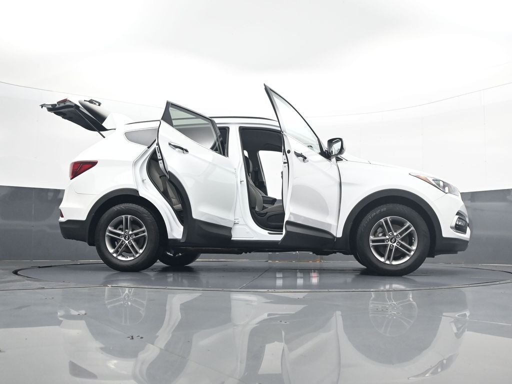 Used 2018 White Hyundai 2.4 Base image 33
