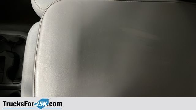 Used 2007 Bright White Dodge SLT image 19