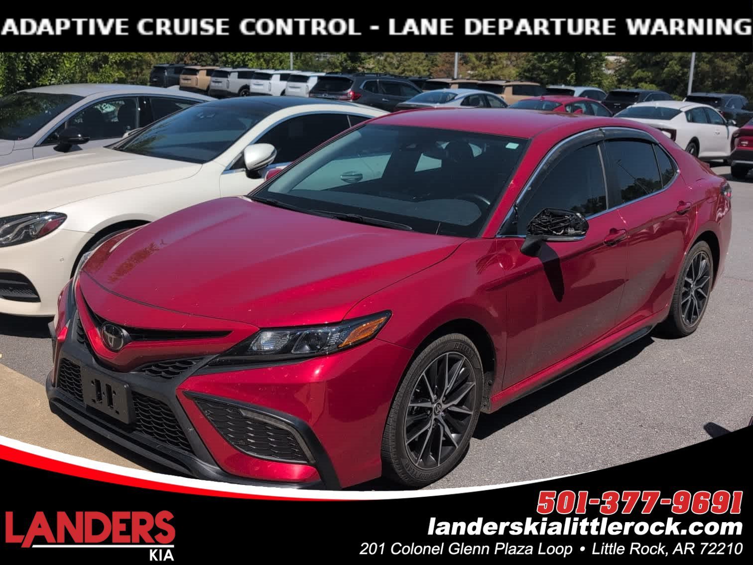 Used 2022 SUPERSONIC RED Toyota SE image 1