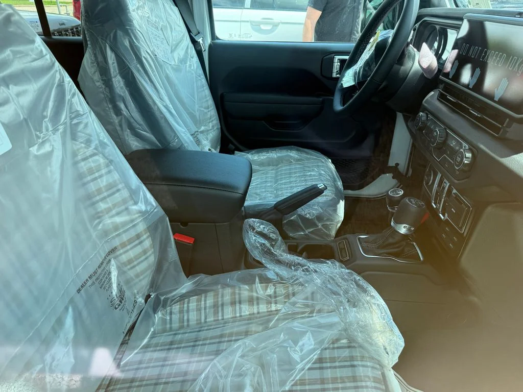 New 2026 White/off-white Jeep  image 3