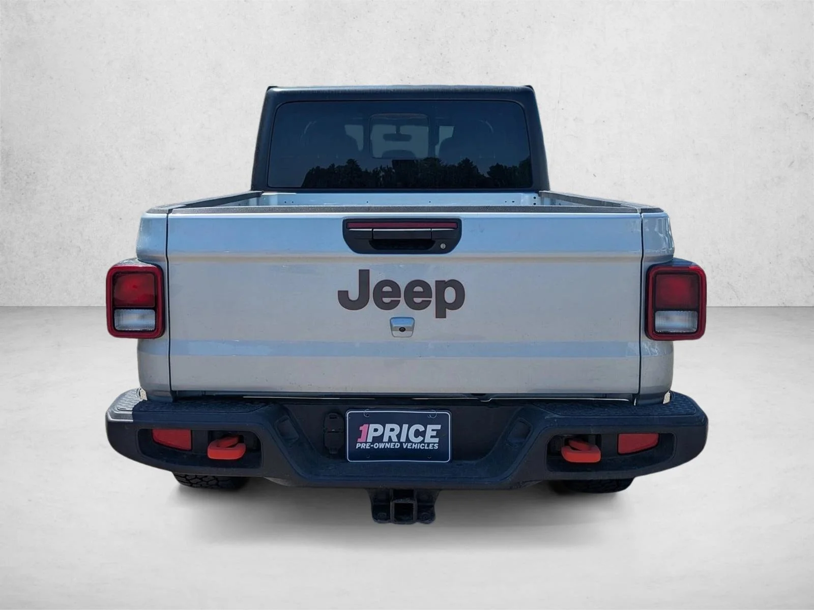 Used 2023 Silver Zynith Clearcoat Jeep Mojave image 6