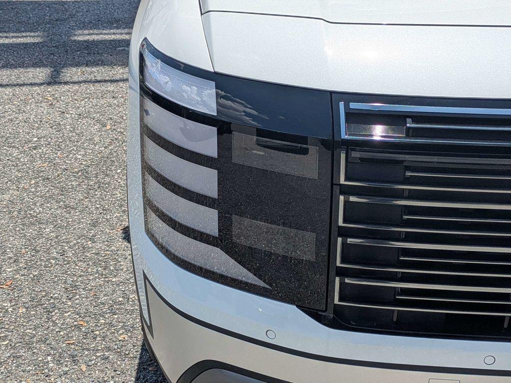 New 2026 White Hyundai SEL FWD image 9