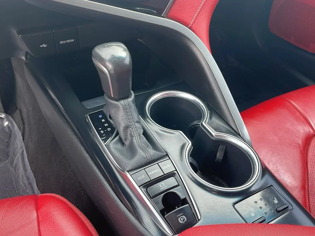 2020 Toyota Camry XSE - Photo 19