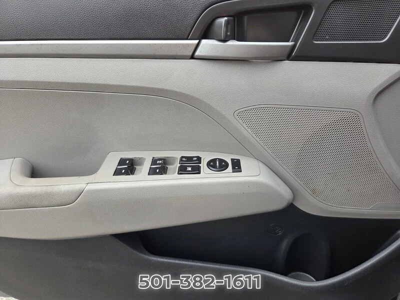 Used 2017 Galactic Gray HYUNDAI SE 2.0L AUTO (ULSAN PLANT) image 29