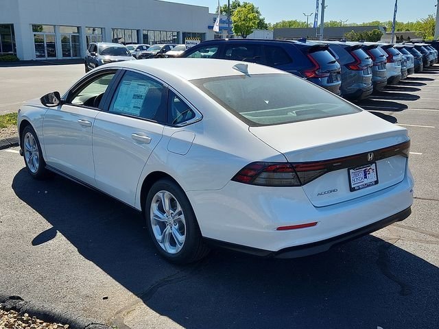 New 2026 Platinum White Pearl Honda LX image 4