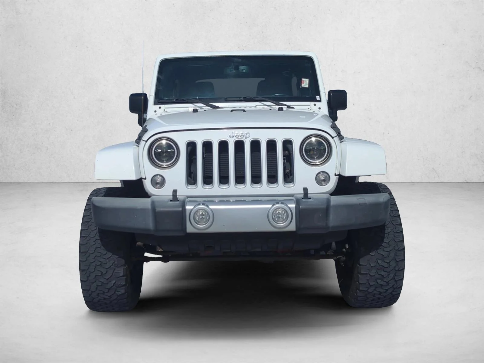 Used 2017 White JEEP  image 2