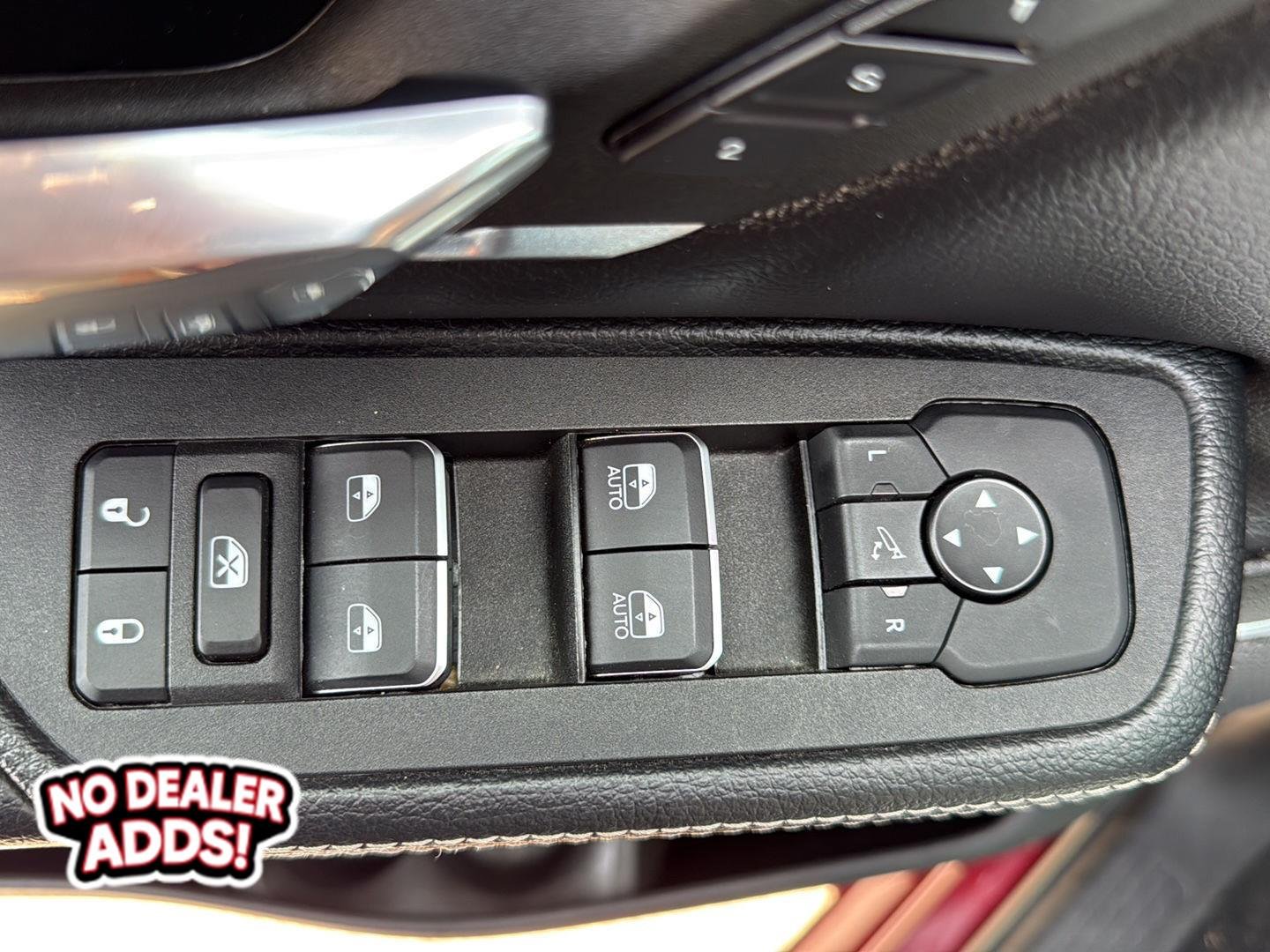 Used 2025 Delmonico Red Pearlcoat Ram Laramie image 9