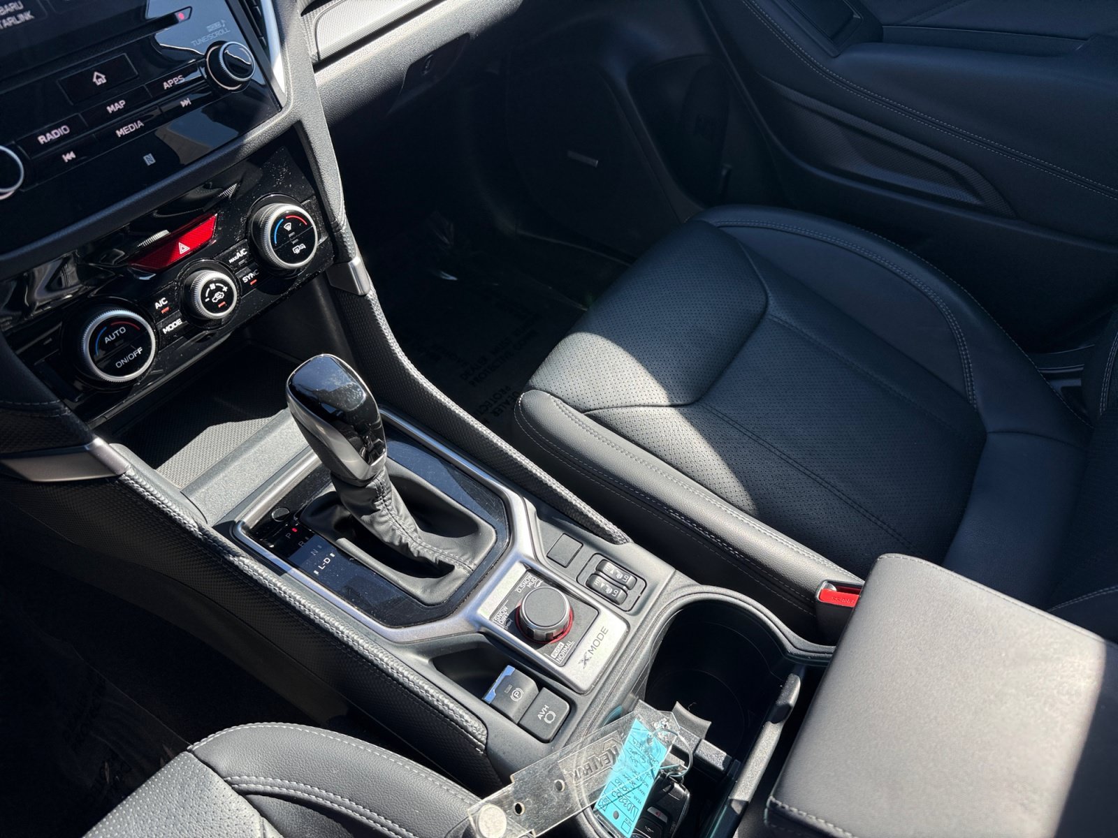 Used 2020 Ice Silver Metallic Subaru Limited image 13