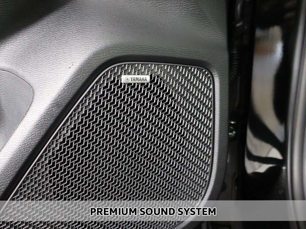Used 2025 Black Mitsubishi SEL image 5