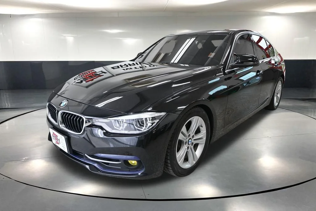 2018 BMW 3 Series 330i - Photo 10
