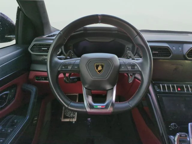Used 2021 Black Lamborghini Base image 12
