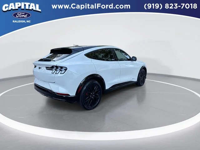 Used 2025 White Ford Premium image 8