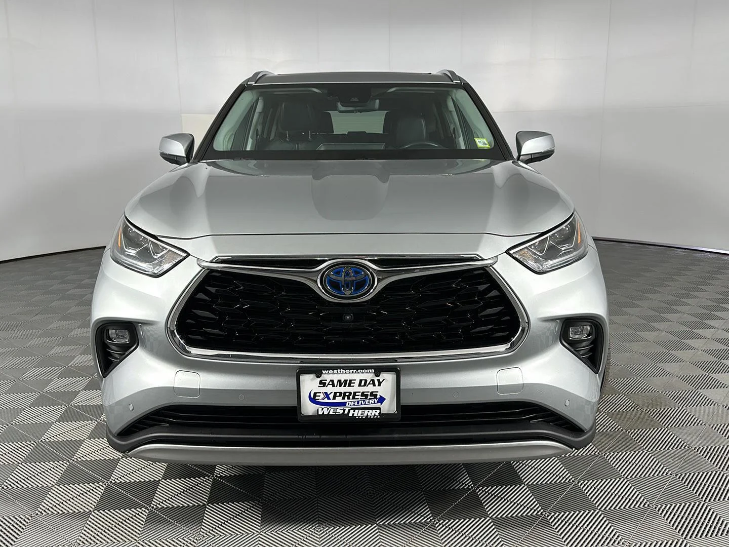 Used 2021 Celestial Silver Metallic Toyota Platinum image 2