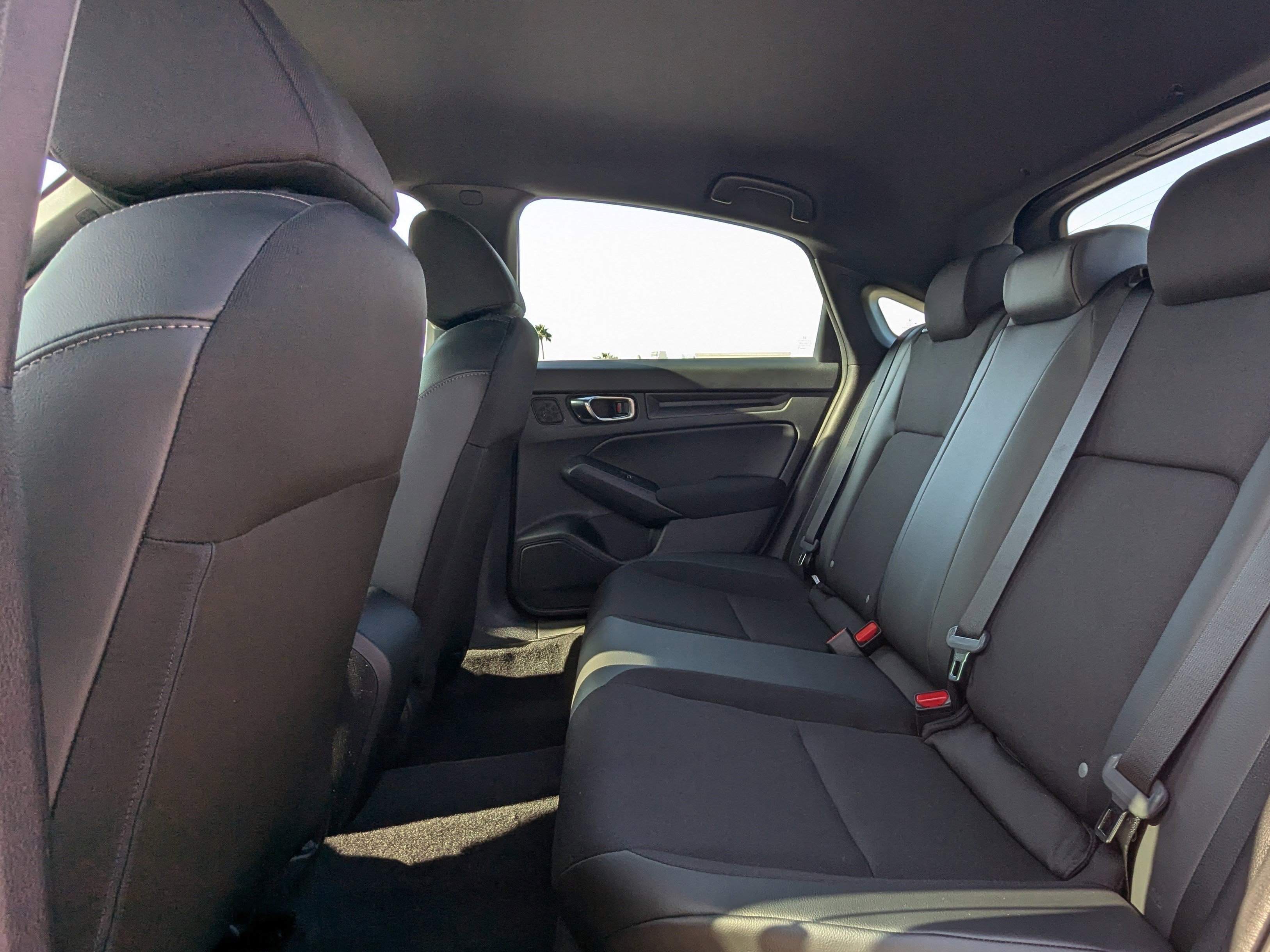 2025 Honda Civic Hatchback Sport - Photo 11