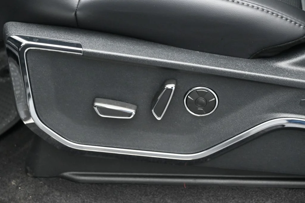 New 2026 Carbonized Gray Metallic Ford Platinum image 9