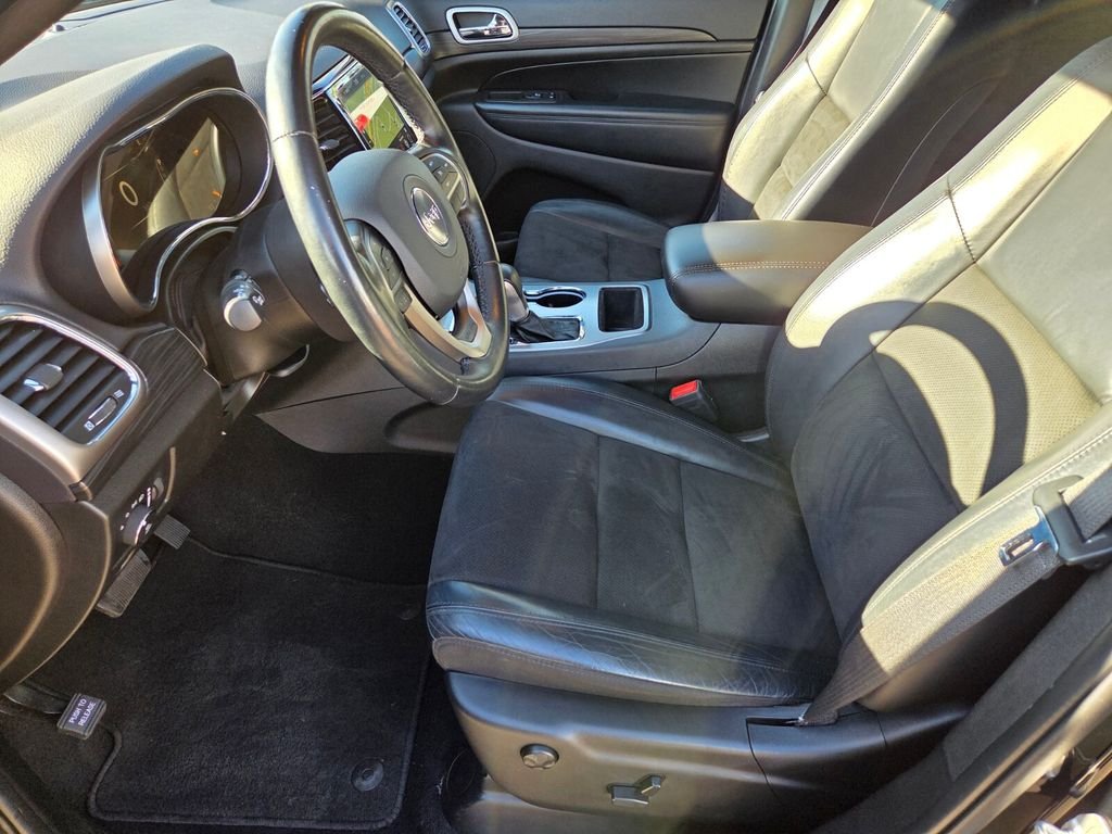 Used 2021 Black Jeep Laredo X image 13