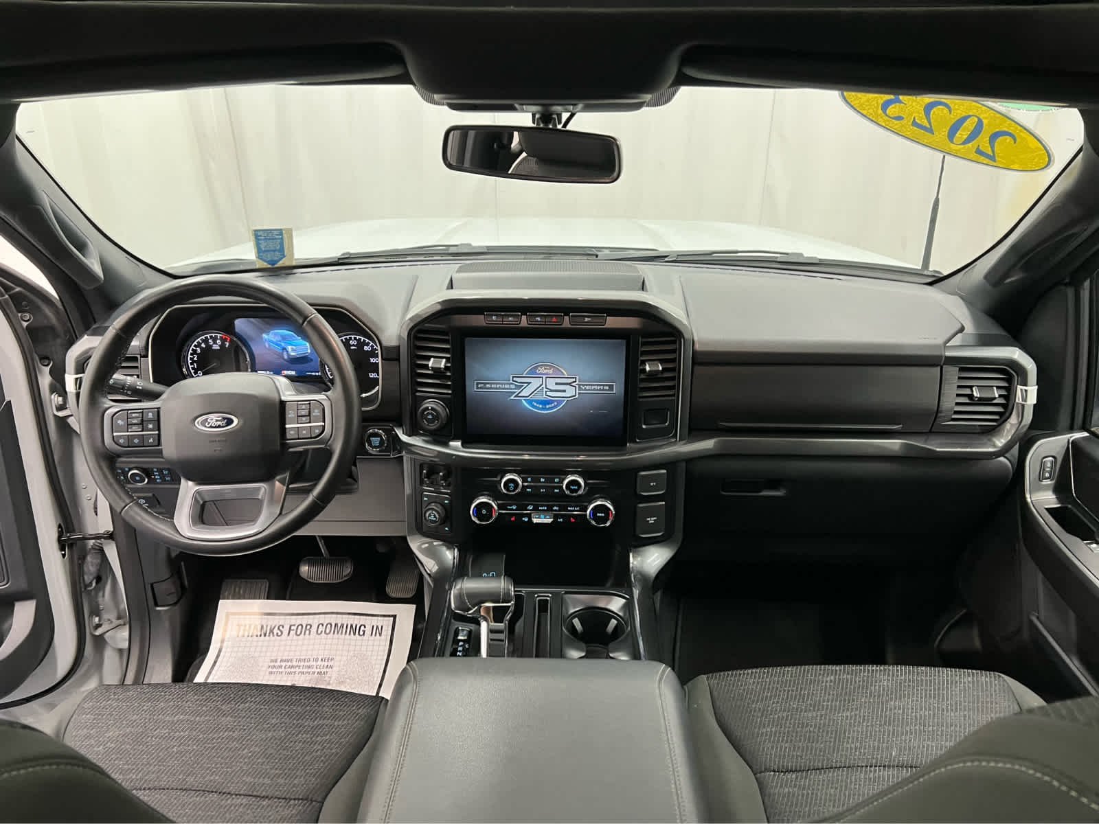 Used 2023 Avalanche Gray Ford XLT image 18