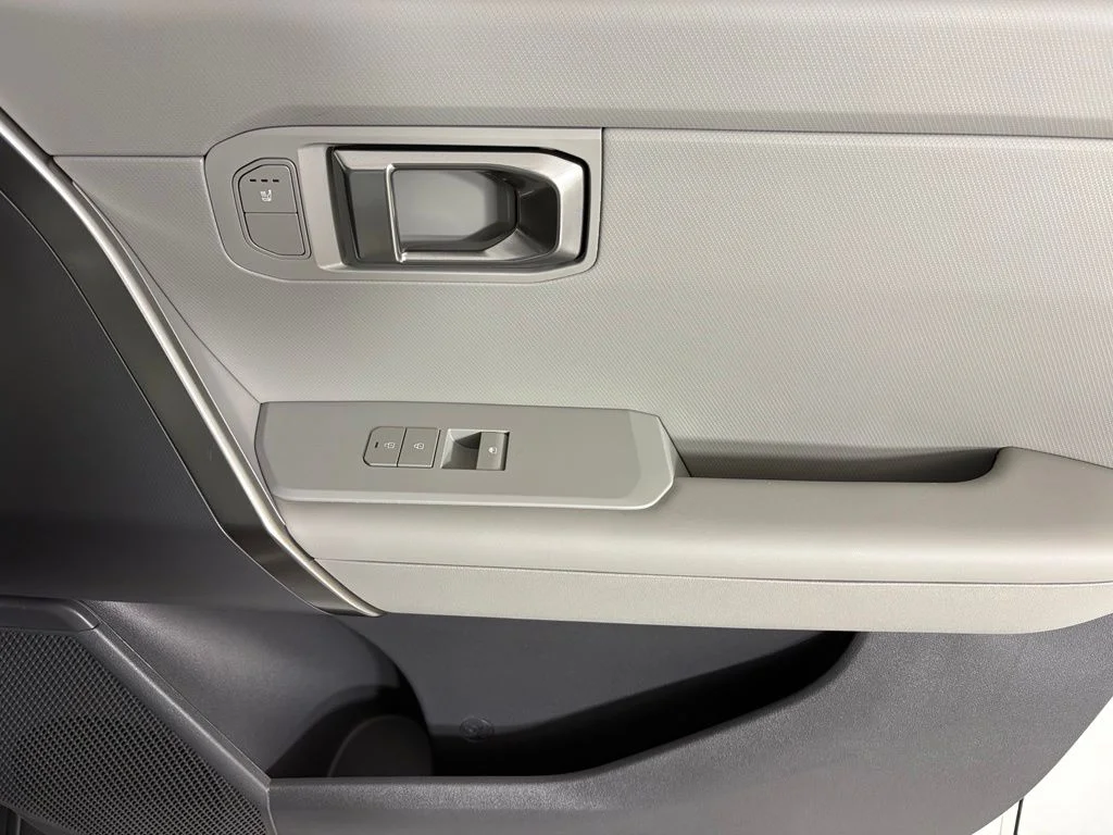 New 2027 Snow White Pearl Kia EX image 12