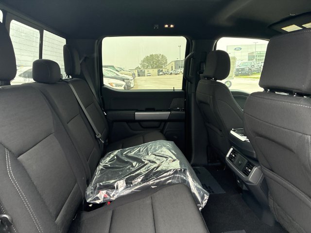 New 2026 Agate Black Metallic Ford XLT image 17
