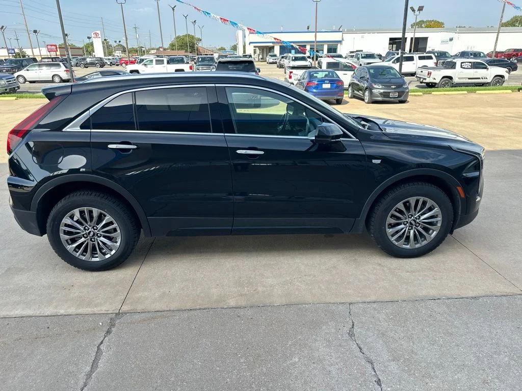 Used 2025 Black Cadillac Premium Luxury image 34