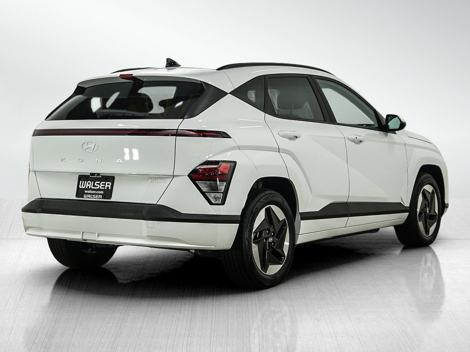 Certified Used 2024 Atlas White Hyundai SEL FWD image 4
