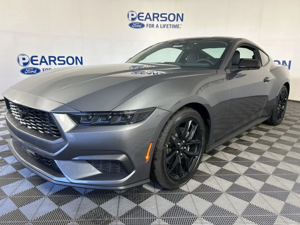 2026 Ford Mustang EcoBoost Fastback's photo