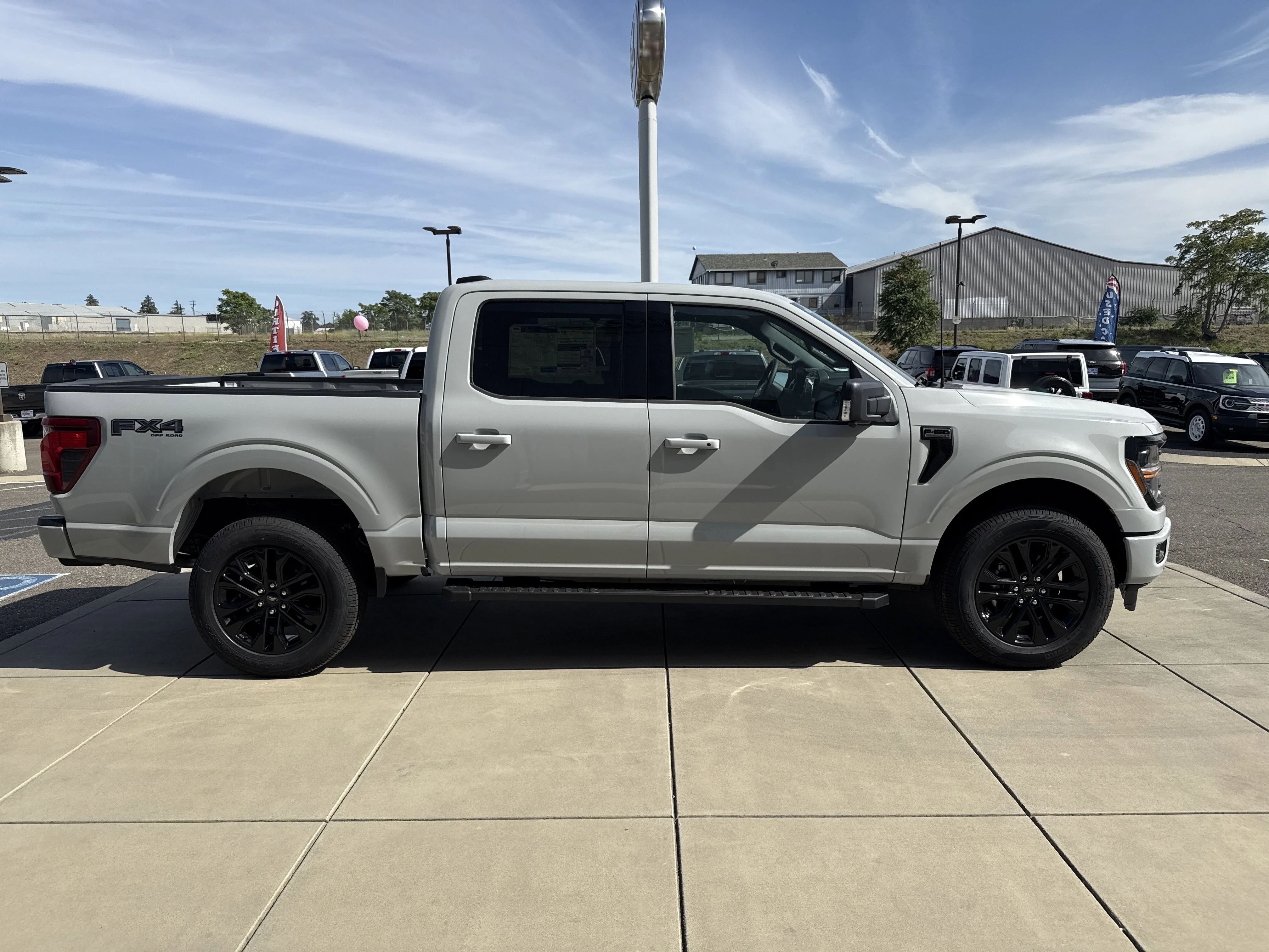 New 2026 Avalanche Ford XLT image 6