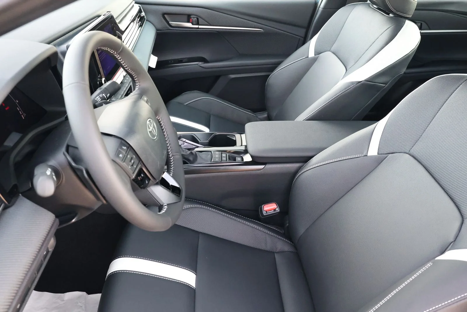 New 2026 Ocean Gem Toyota SE image 14