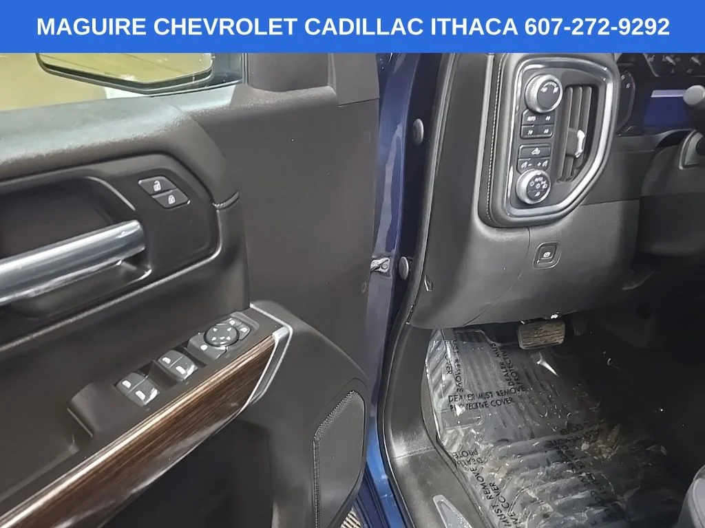 Used 2019 Blue GMC SLE image 27