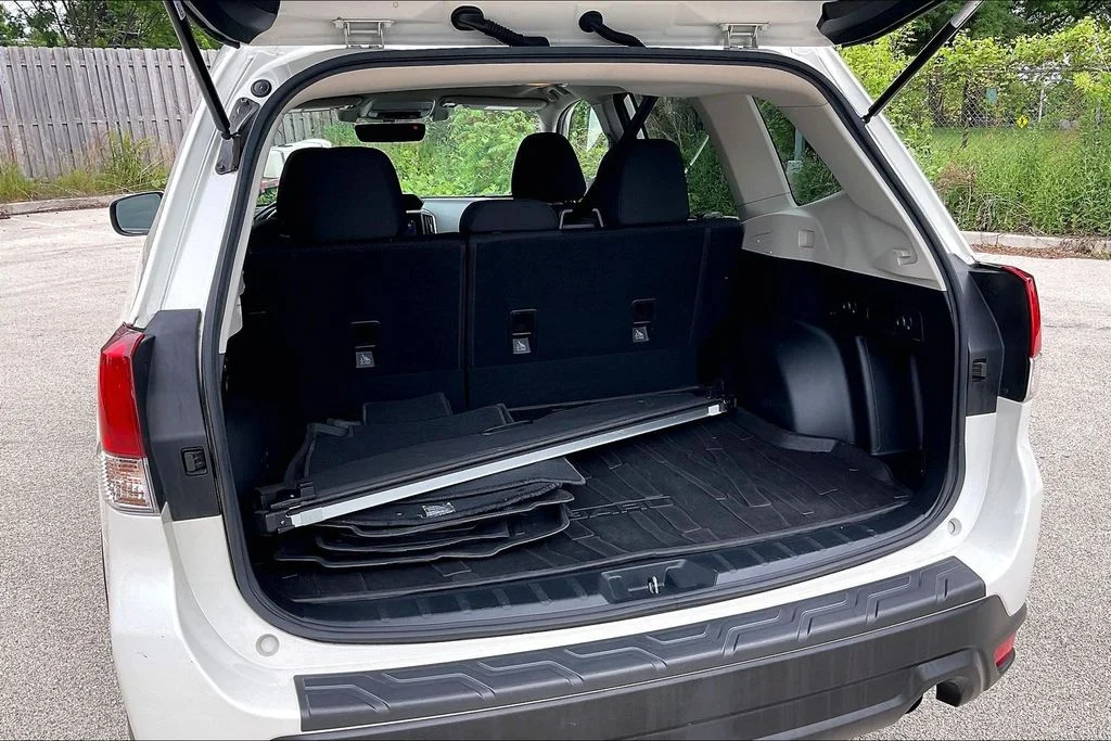 Used 2019 White Subaru Premium image 28