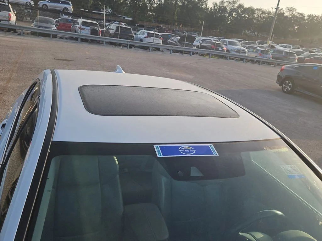 Certified Used 2016 White Acura V6 Tech image 5