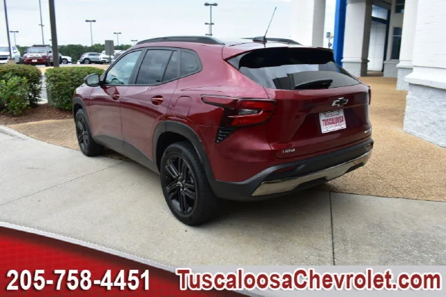 Used 2024 Crimson Metallic Chevrolet ACTIV image 8