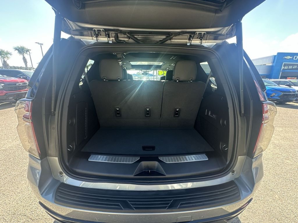 Used 2024 Sterling Gray Metallic Chevrolet Z71 image 18