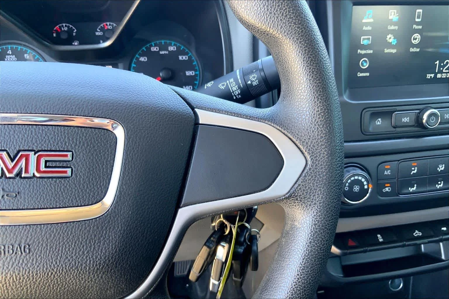 Used 2018 ONYX BLACK GMC 2WD image 23