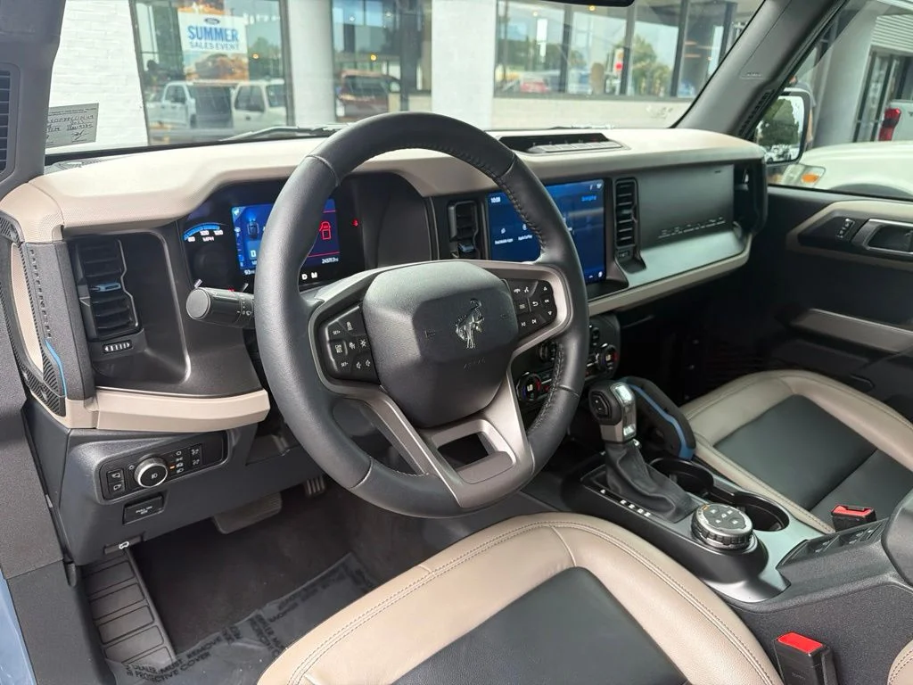 Used 2023 Gray Ford Wildtrak image 17