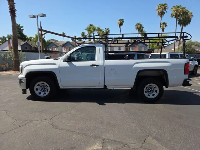 Used 2018 White GMC Base image 5