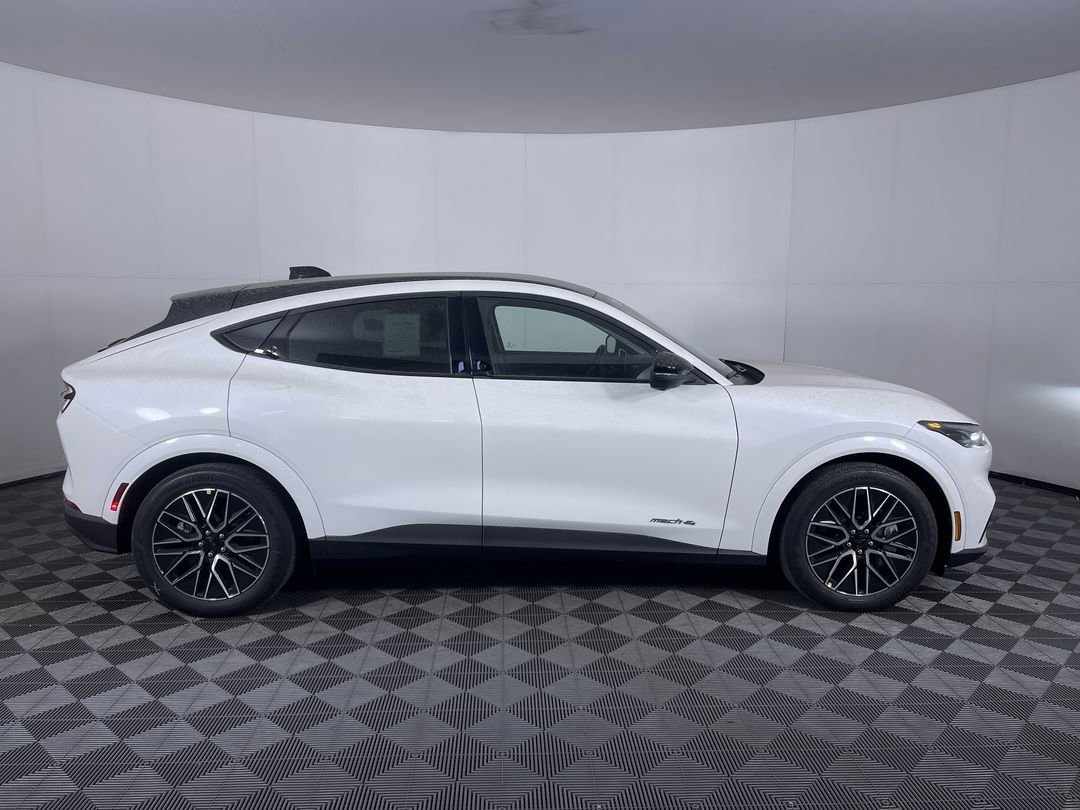 New 2026 Star White Metallic Tri-coat Ford Premium image 10