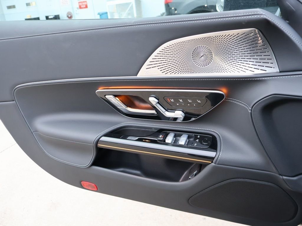 New 2026 Obsidian Black Metallic Mercedes-Benz SL 43 AMG® image 44