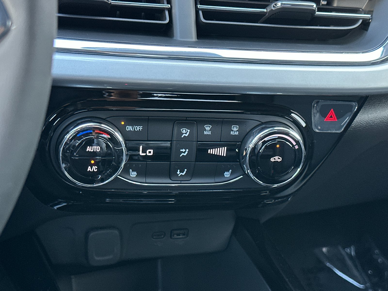 2026 Chevrolet Trax LT - Photo 20