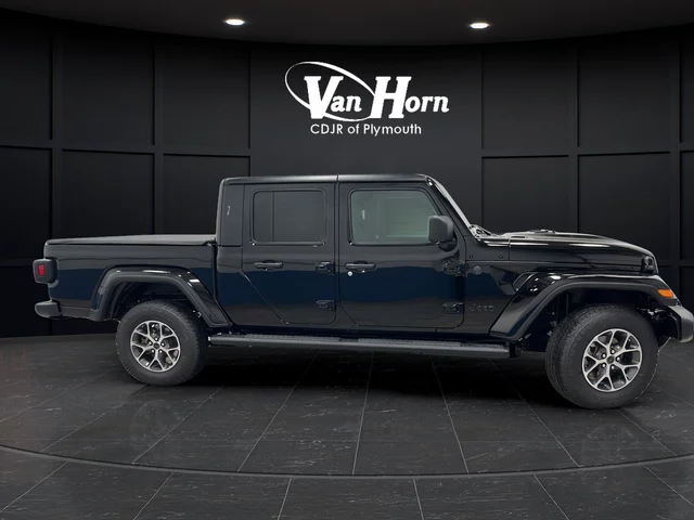 New 2026 Black Clear-Coat Exterior Paint Jeep Sport S image 8