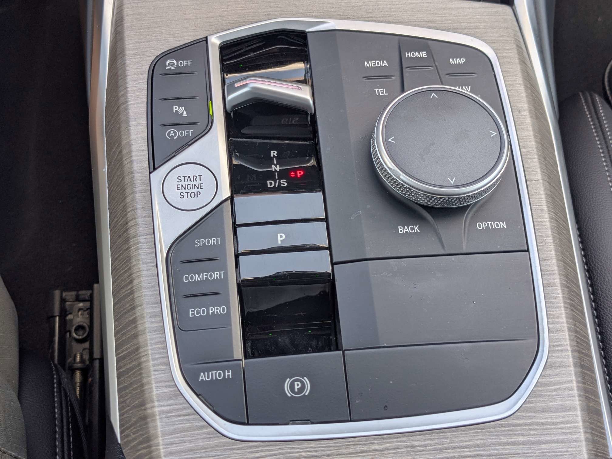 2025 BMW 3 Series 330i - Photo 25