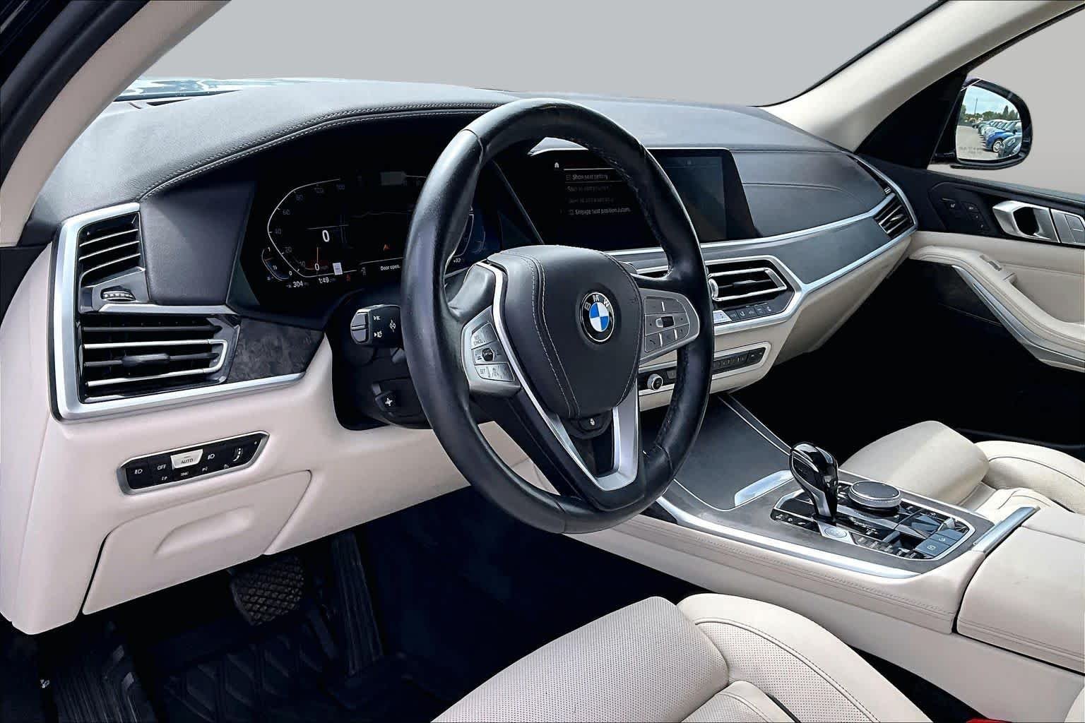 Used 2022 Black Sapphire Metallic BMW xDrive40i image 15