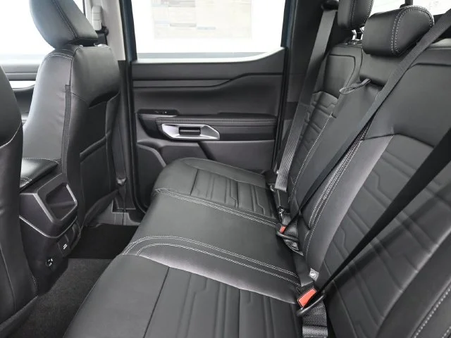 Used 2024 Azure Gray Metallic Ford Lariat image 38